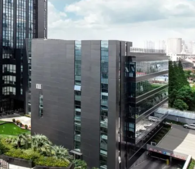 2025年CRM私域客户管理系统技术架构演进趋势分析